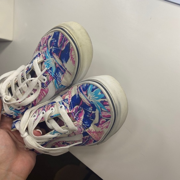 vans - Picture 4 of 6